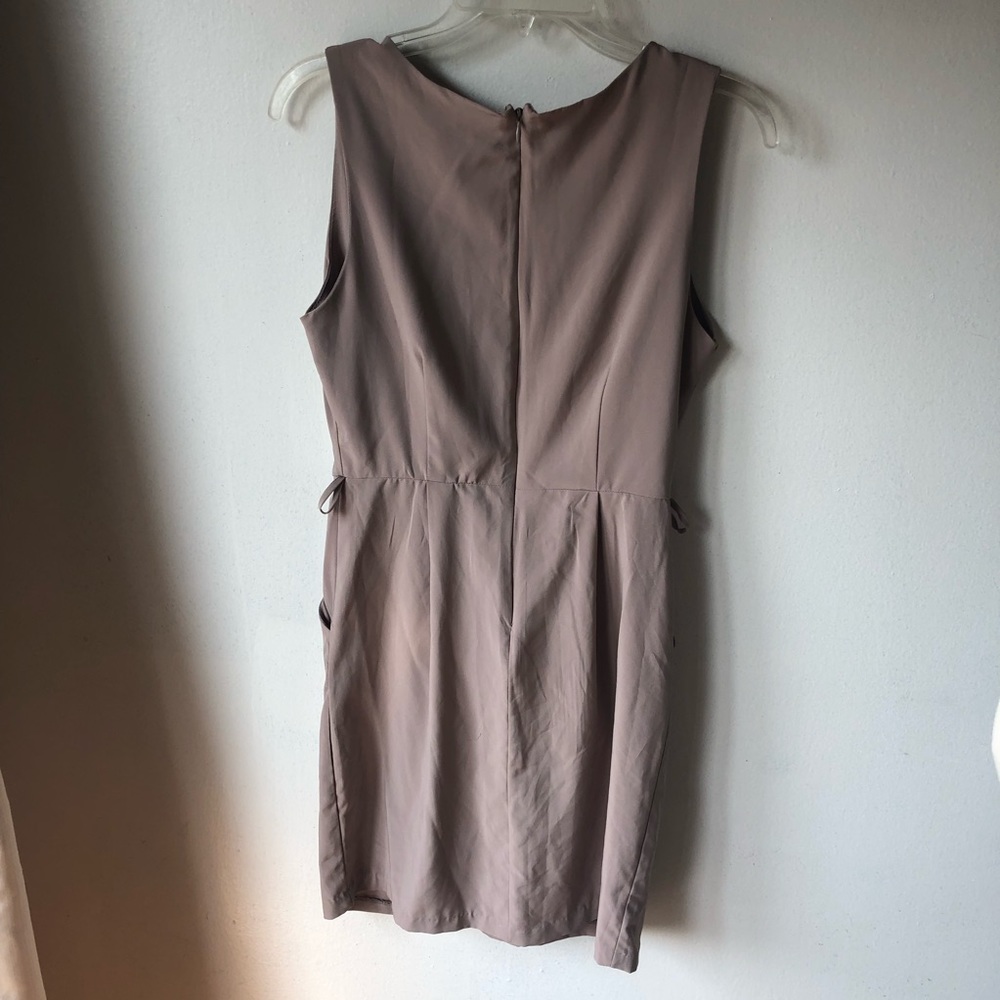 Dress - Picture 11 of 14